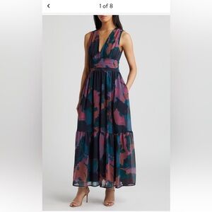 Chelsea 28 long dress size large. Worn once